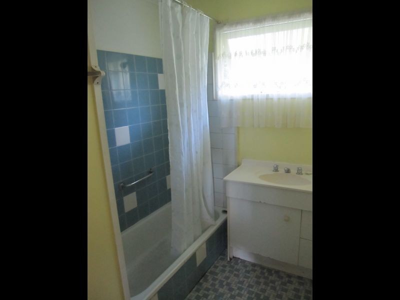 12 Nealdon Street, Holland Park QLD 4121