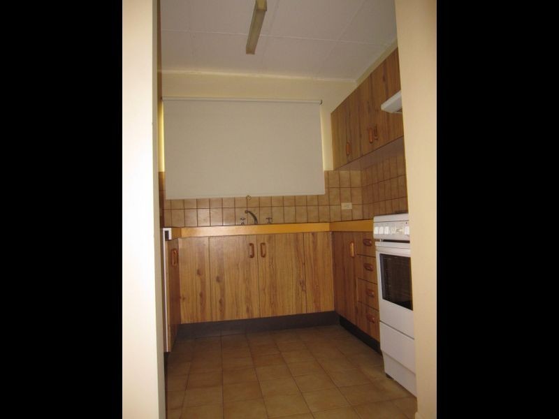 1/18 Rolle Street, Holland Park QLD 4121