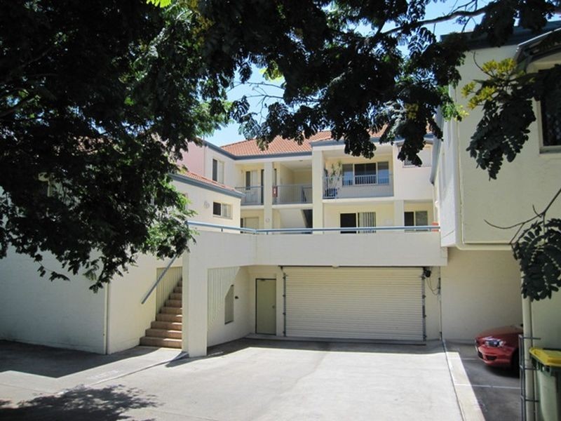 11/262 Cavendish Road, Coorparoo QLD 4151