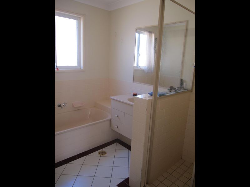 14 Wattle Street, Cannon Hill QLD 4170