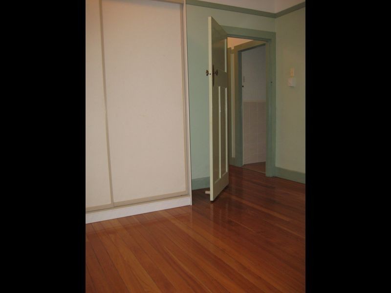 47 Pinecroft Street, Camp Hill QLD 4152