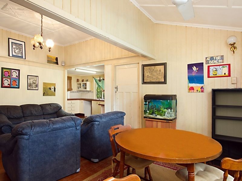 16 Glen Street, Coorparoo QLD 4151