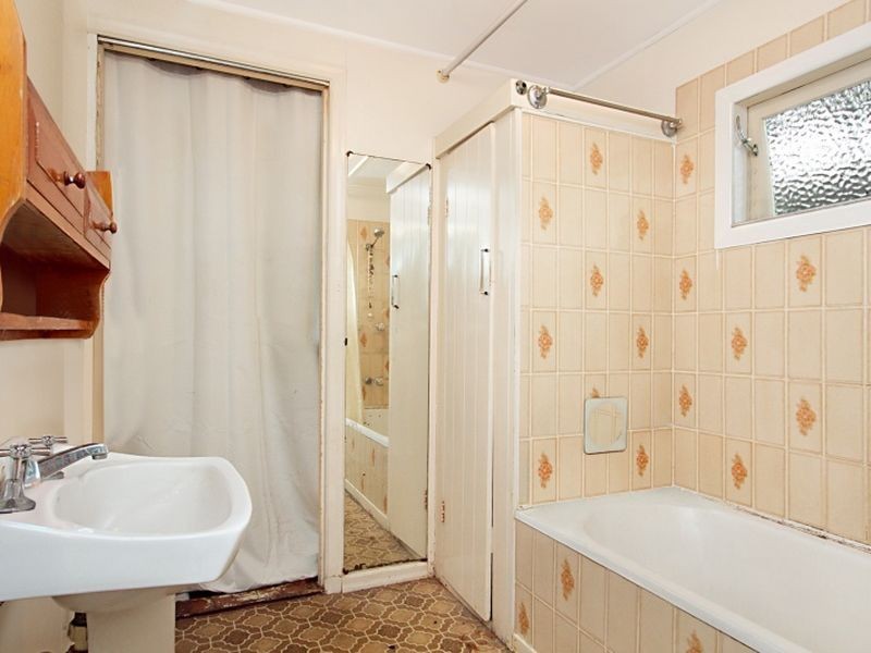 16 Glen Street, Coorparoo QLD 4151