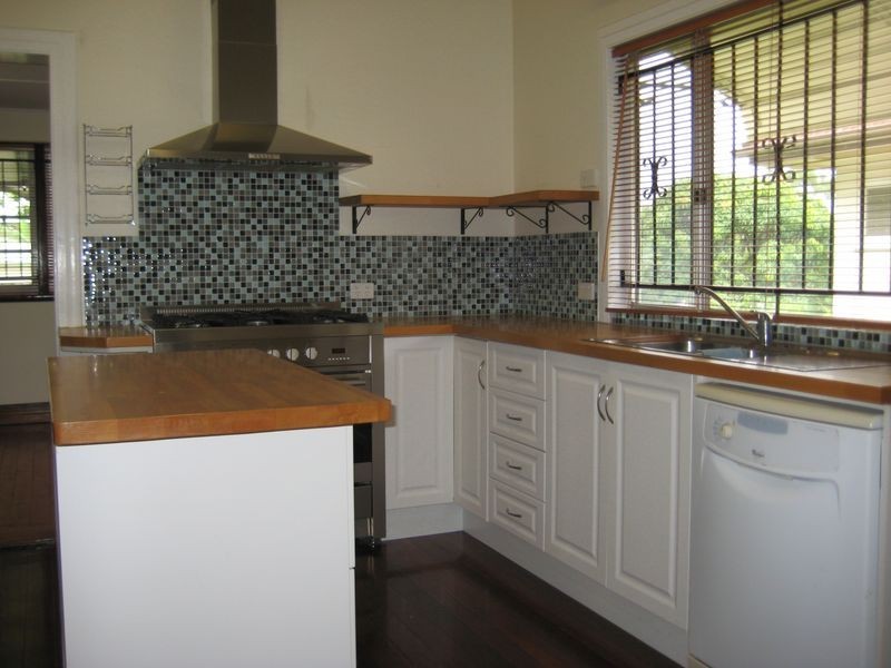 62 Henderson Street, Camp Hill QLD 4152