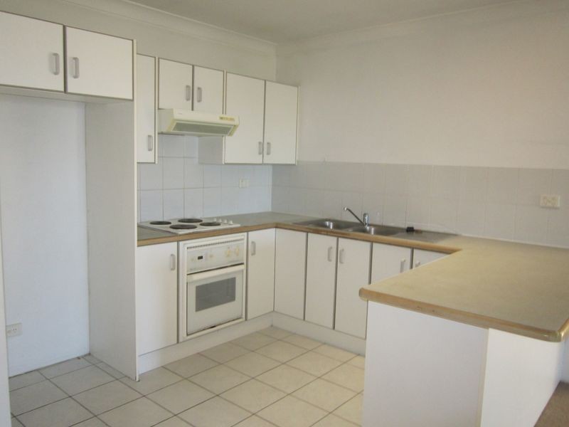 2/237 Cavendish Road, Coorparoo QLD 4151