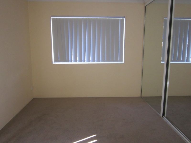 2/237 Cavendish Road, Coorparoo QLD 4151