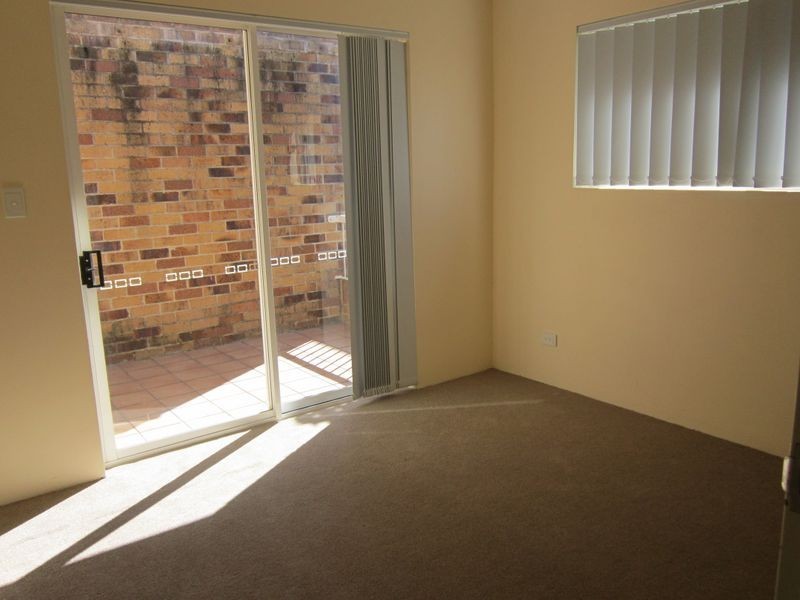 2/237 Cavendish Road, Coorparoo QLD 4151