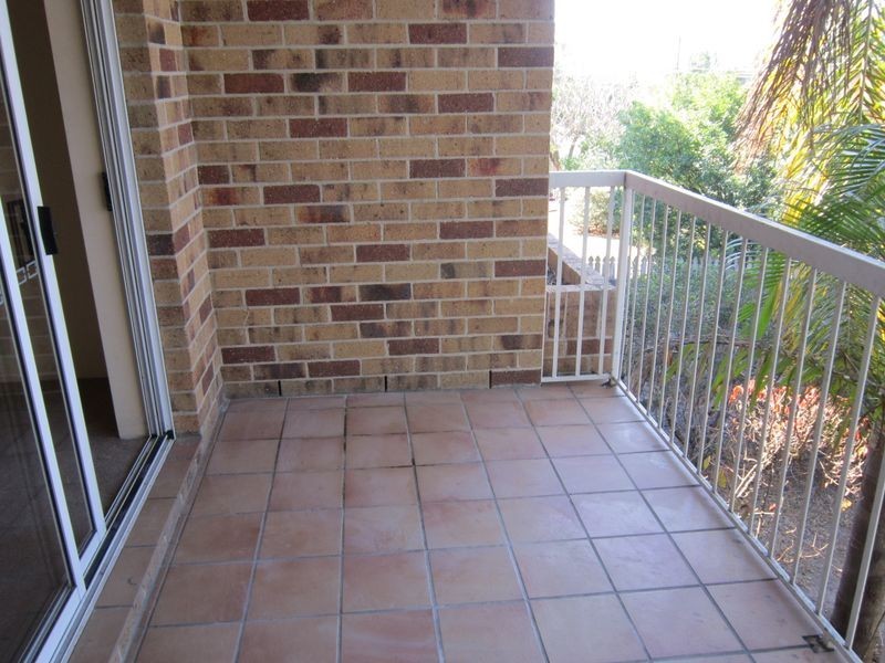 2/237 Cavendish Road, Coorparoo QLD 4151