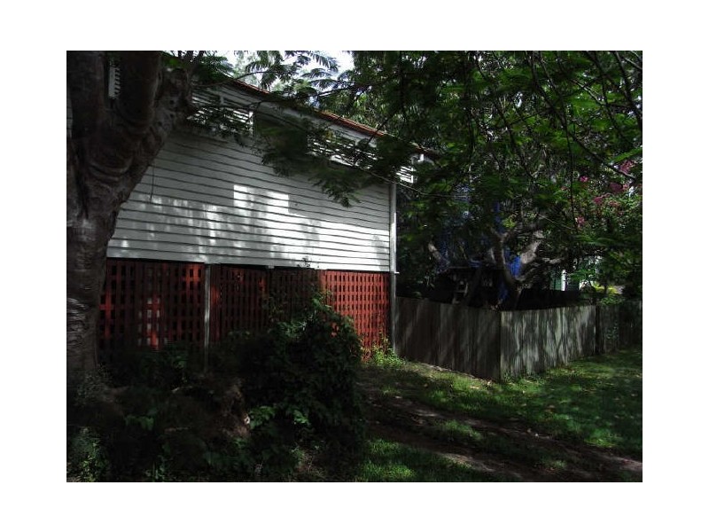 42 Mackay Street, Coorparoo QLD 4151