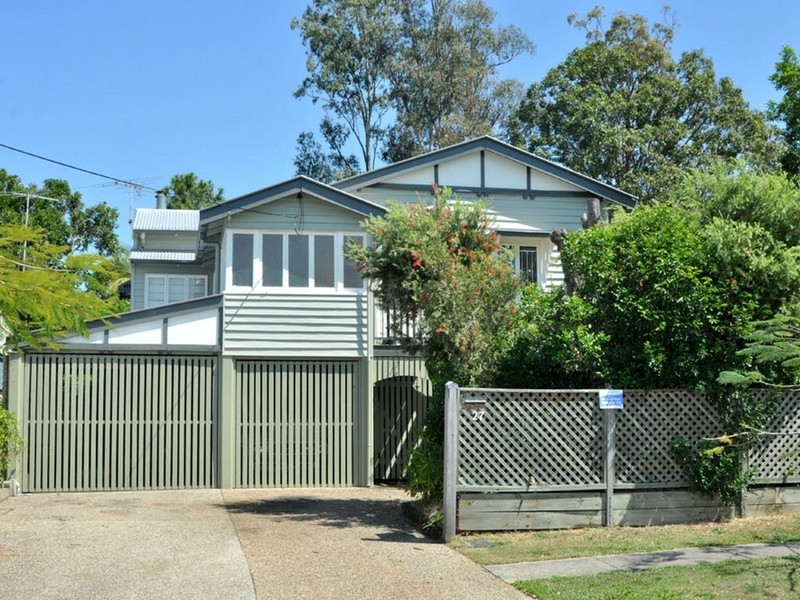 27 Primmer Street, Coorparoo QLD 4151