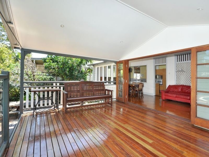 27 Primmer Street, Coorparoo QLD 4151