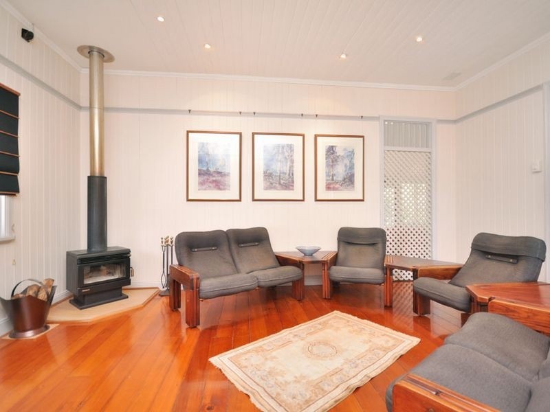 27 Primmer Street, Coorparoo QLD 4151