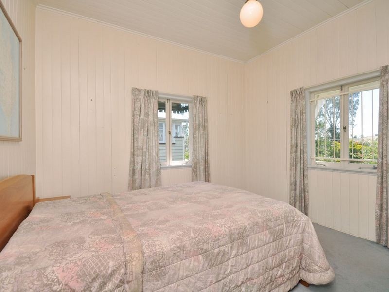 27 Primmer Street, Coorparoo QLD 4151