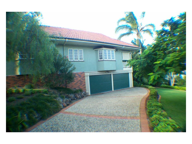 35 Ferguson Road, Camp Hill QLD 4152