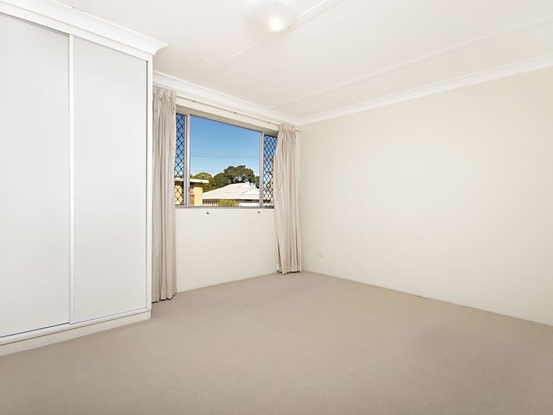 4/72 Kitchener Street, Coorparoo QLD 4151