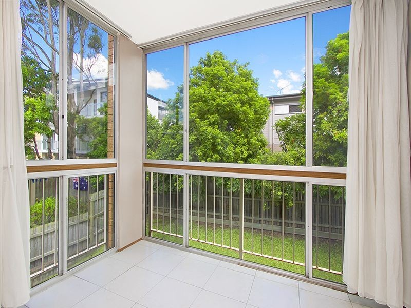 3/29 Weston Street, Coorparoo QLD 4151