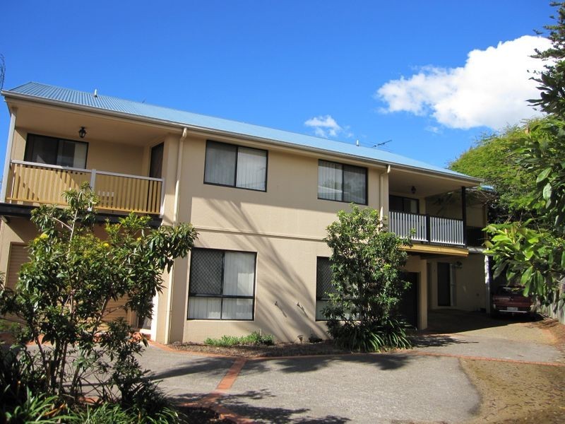 2/7 Curtis Street, Norman Park QLD 4170