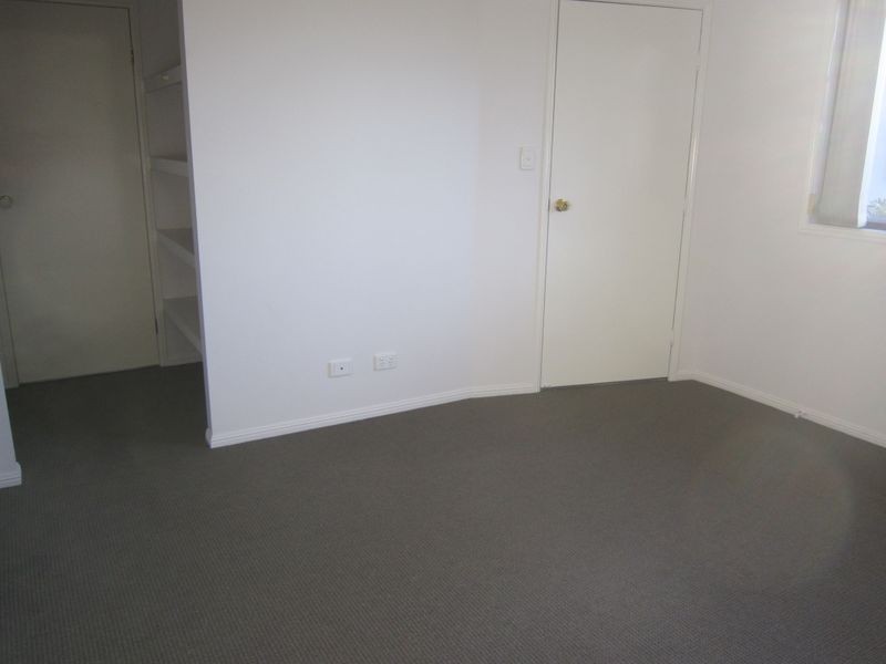 2/7 Curtis Street, Norman Park QLD 4170