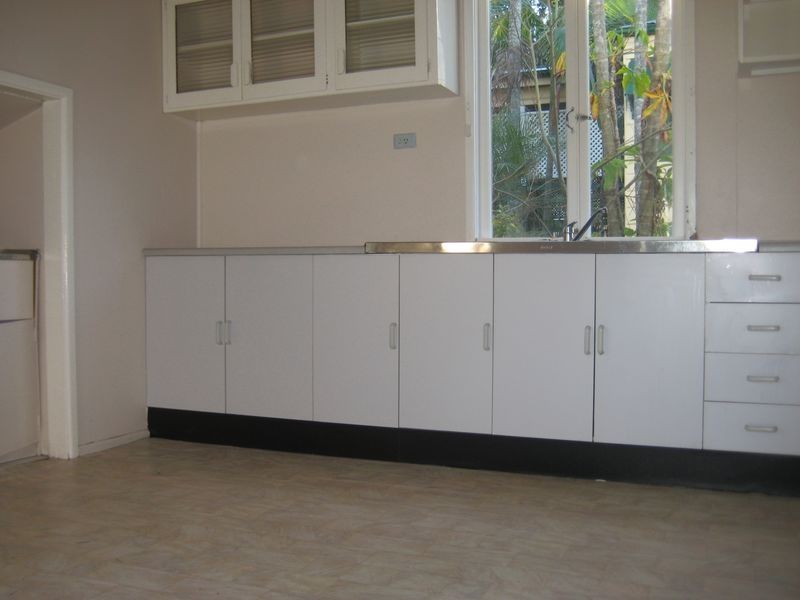 31 Lockhart Street, Woolloongabba QLD 4102