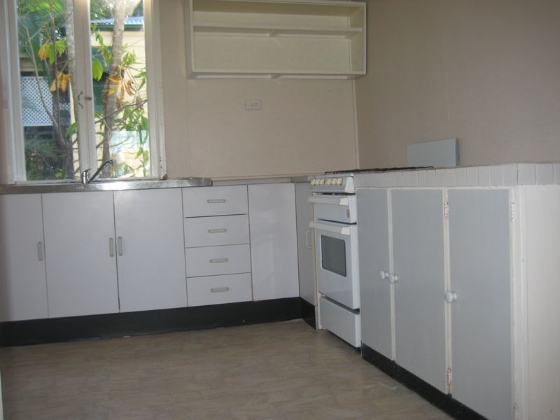 31 Lockhart Street, Woolloongabba QLD 4102