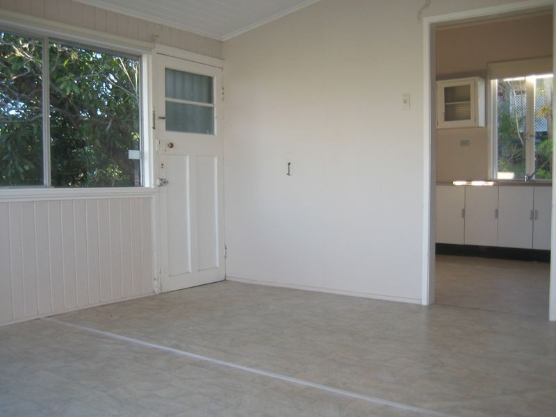 31 Lockhart Street, Woolloongabba QLD 4102