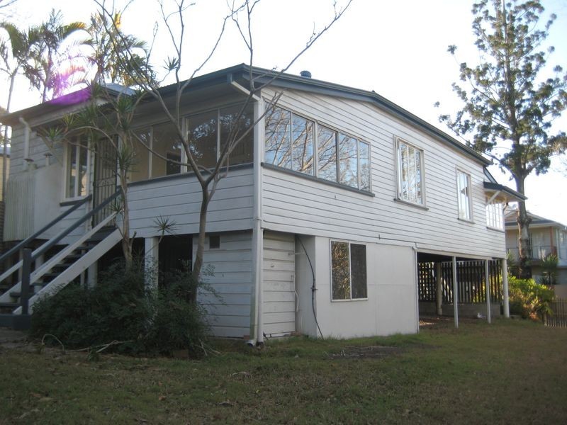 31 Lockhart Street, Woolloongabba QLD 4102