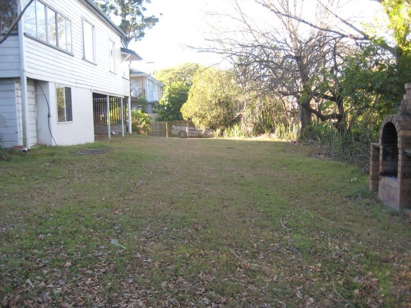 31 Lockhart Street, Woolloongabba QLD 4102