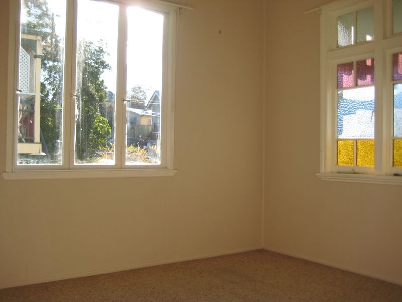 31 Lockhart Street, Woolloongabba QLD 4102