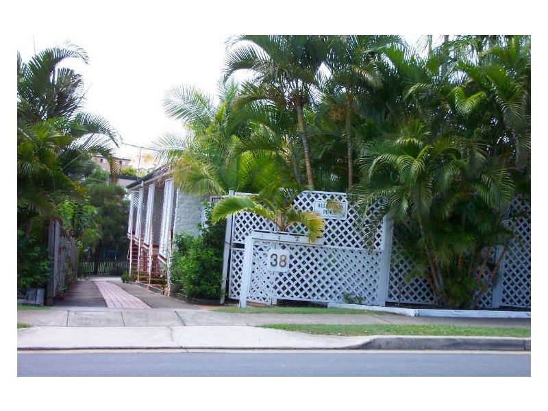 2/38 Wellington Street, Coorparoo QLD 4151