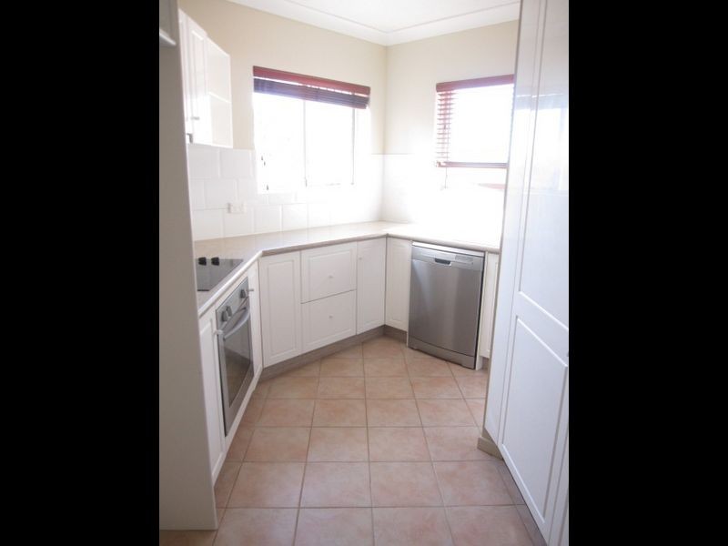 2/37 Ninth Avenue, Coorparoo QLD 4151