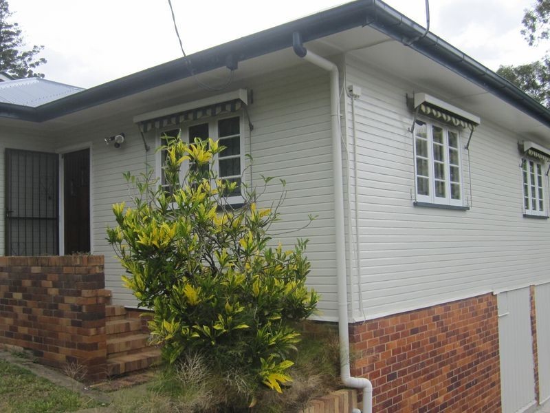 34 Mackay Street, Coorparoo QLD 4151