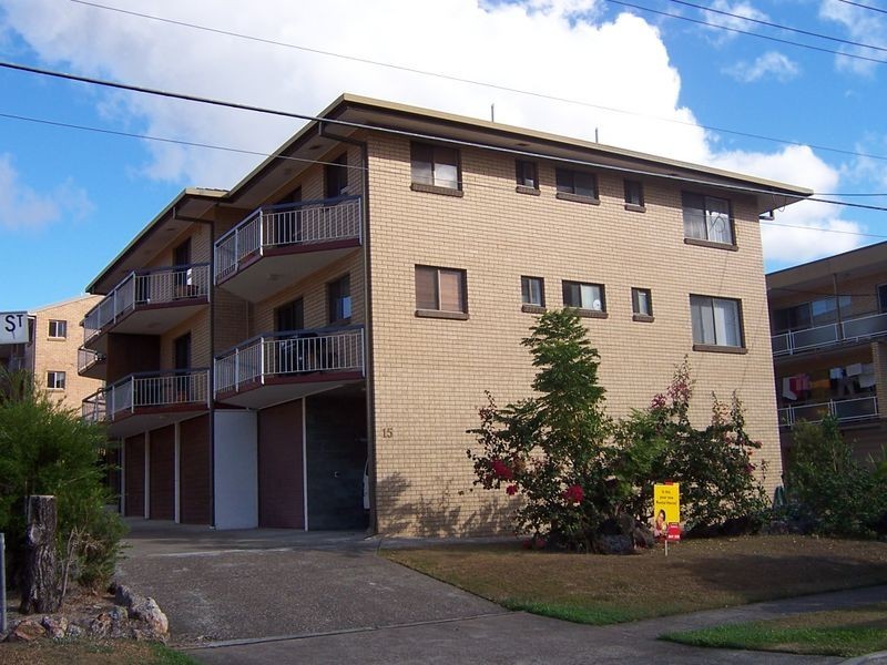 4/15 Robinson Street, Coorparoo QLD 4151