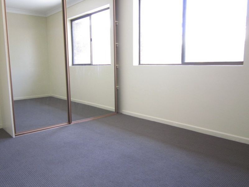 14/18 Rolle Street, Holland Park QLD 4121