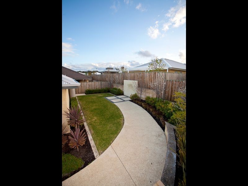 7 Ewens Pass, Ellenbrook WA 6069