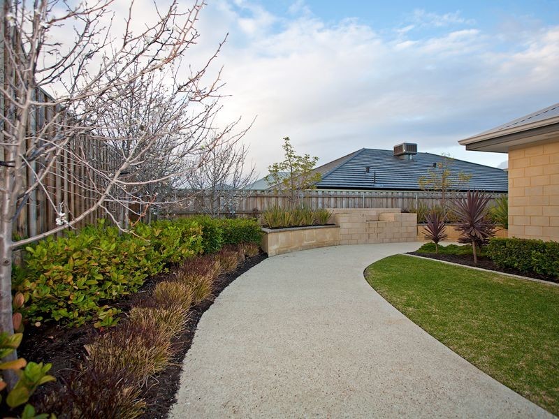 7 Ewens Pass, Ellenbrook WA 6069