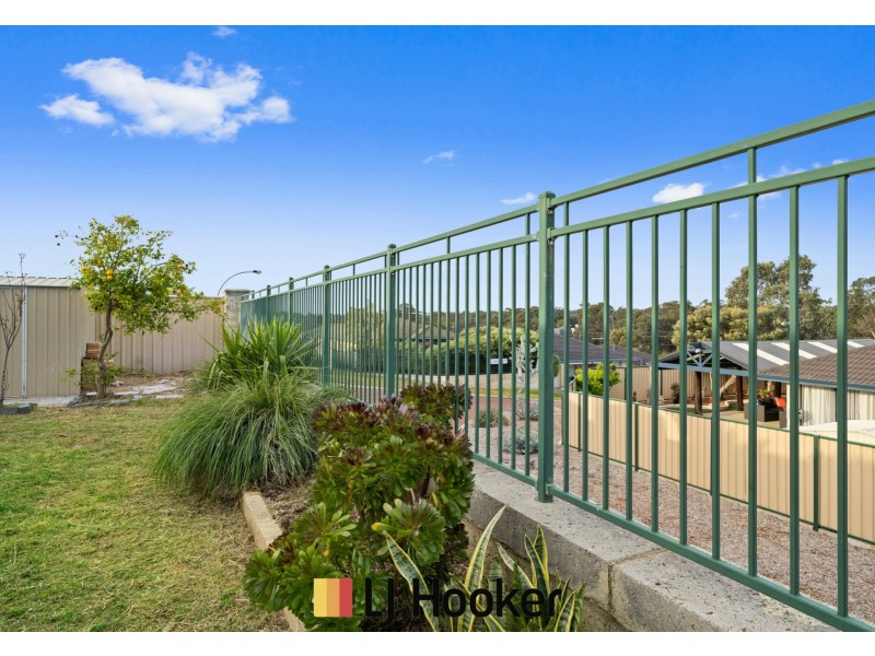 14 Brookeby Heights, Leda WA 6170