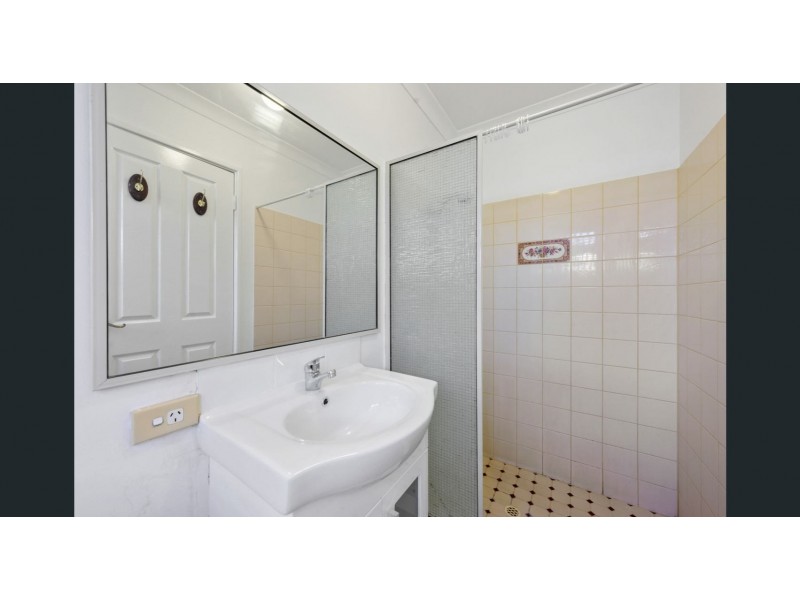 11 Korbosky Road, Lockridge WA 6054