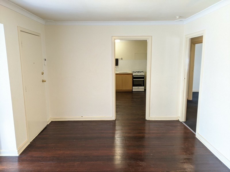 29 Montrose Ave, Girrawheen WA 6064