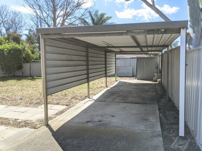 29 Montrose Ave, Girrawheen WA 6064