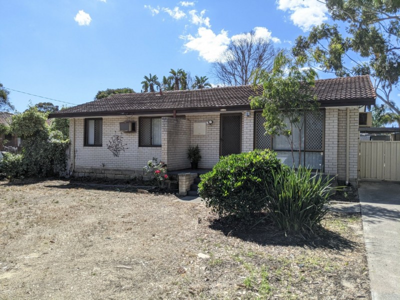 29 Montrose Ave, Girrawheen WA 6064