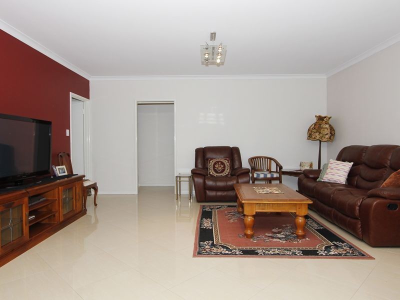 11 Evandale road, Darch WA 6065