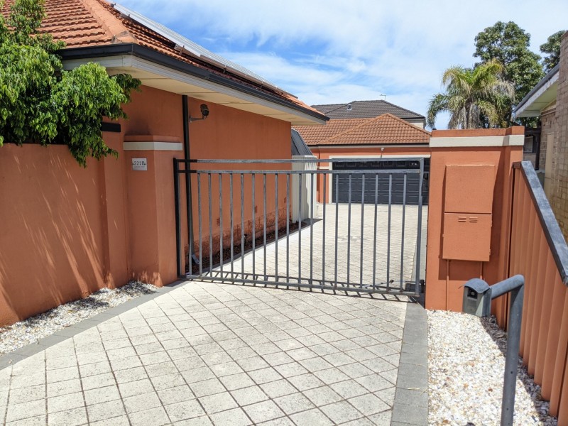 221B Flinders St, Yokine WA 6060