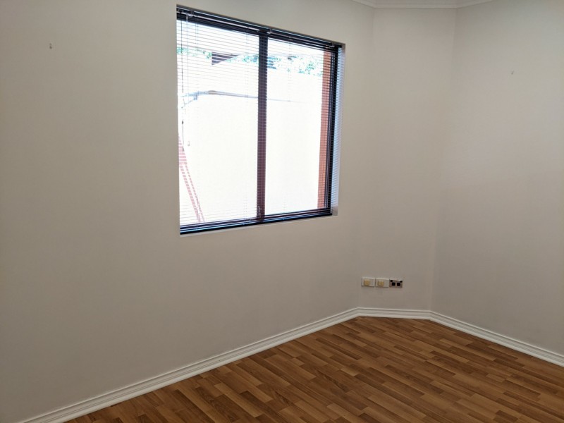 221B Flinders St, Yokine WA 6060