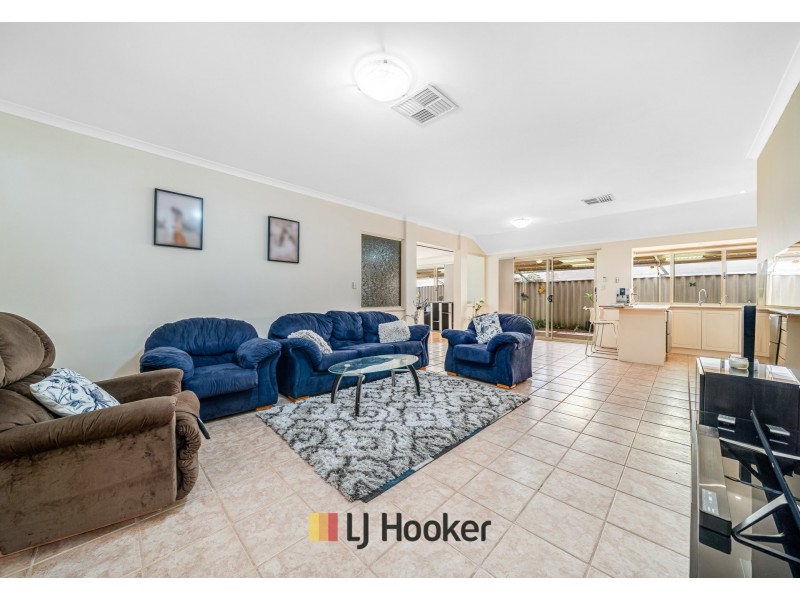 17 Nirimba Close, South Guildford WA 6055