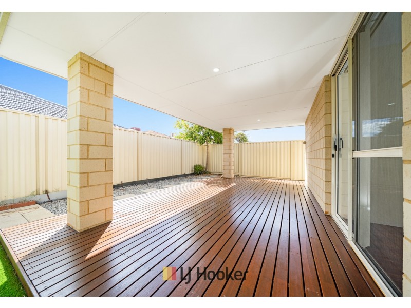 11 Flynn Street, Canning Vale WA 6155