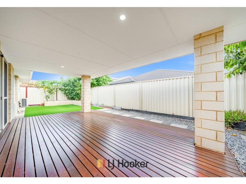 11 Flynn Street, Canning Vale WA 6155