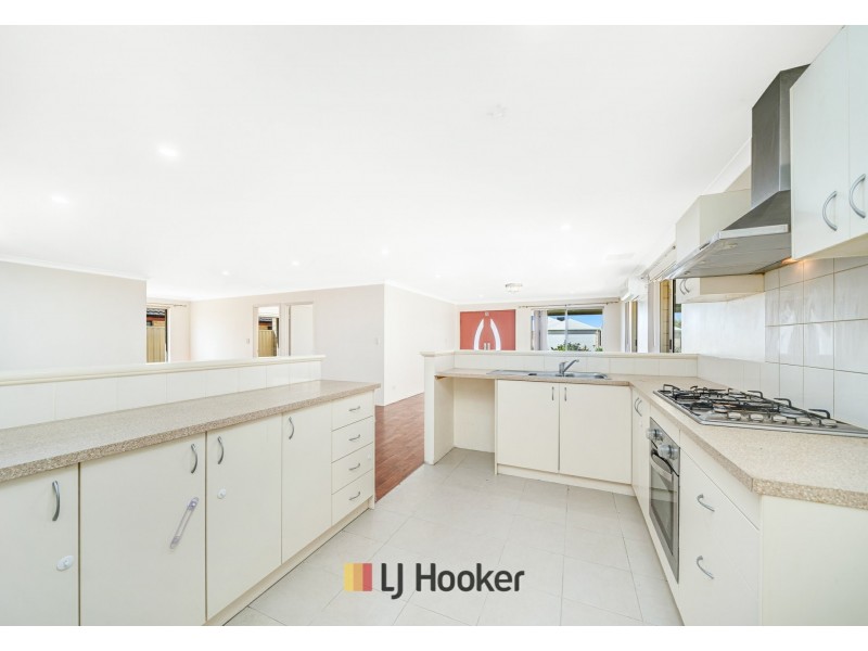 11 Flynn Street, Canning Vale WA 6155