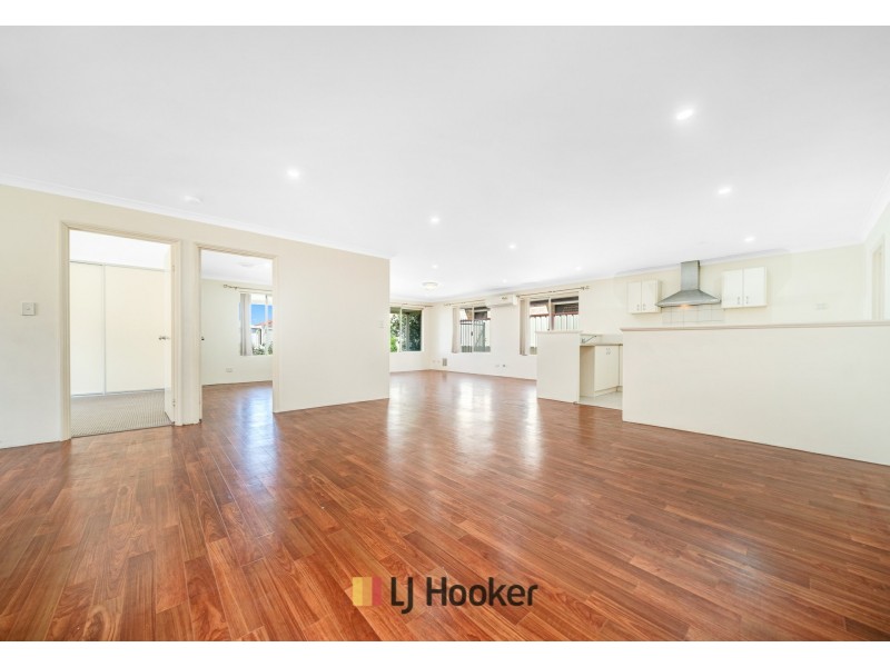 11 Flynn Street, Canning Vale WA 6155