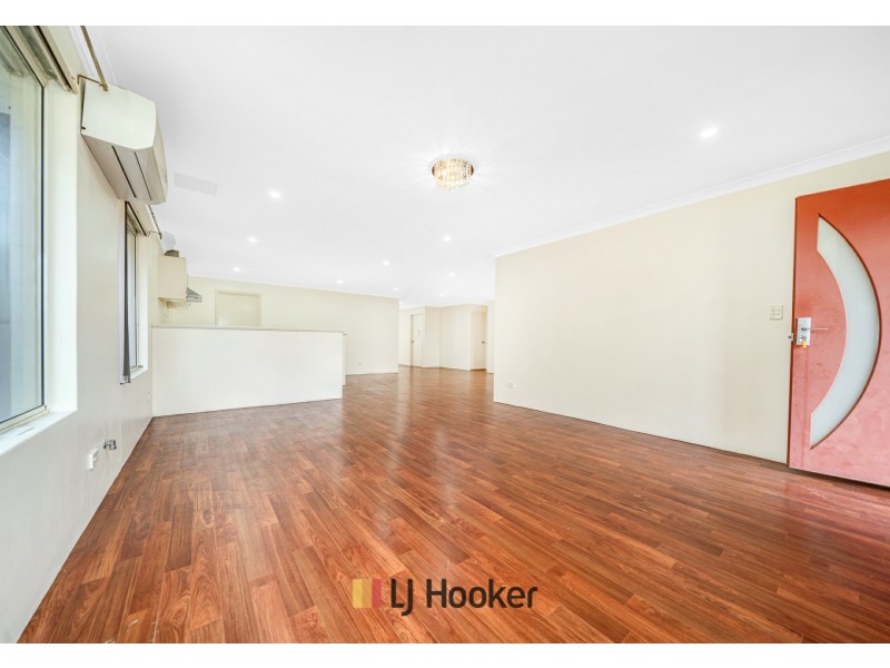 11 Flynn Street, Canning Vale WA 6155