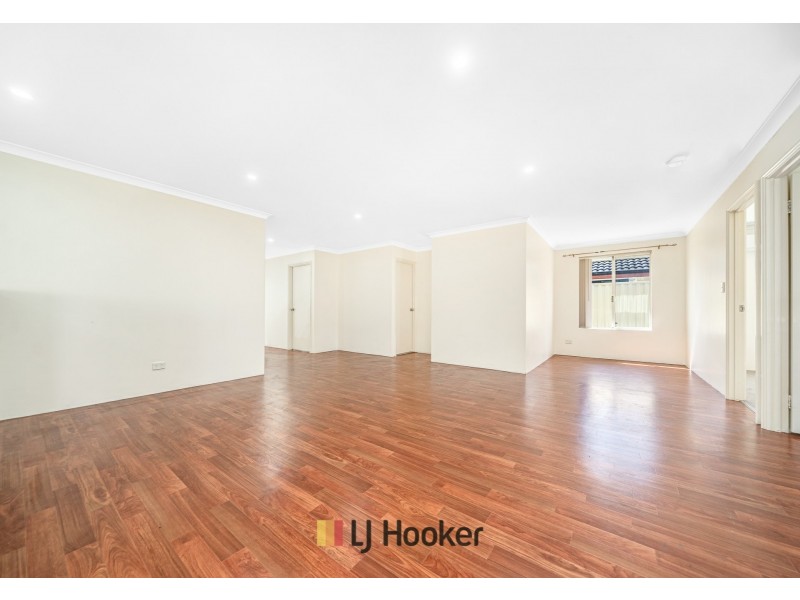 11 Flynn Street, Canning Vale WA 6155